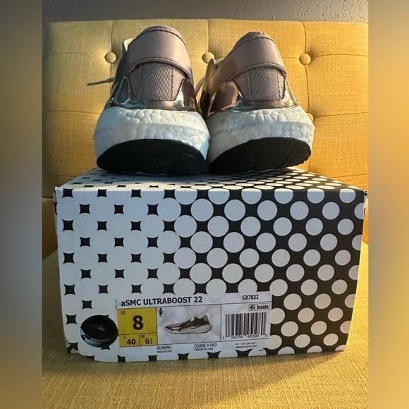 Adidas by Stella McCartney Ultraboost 22 size 8 - Picture 2 of 10